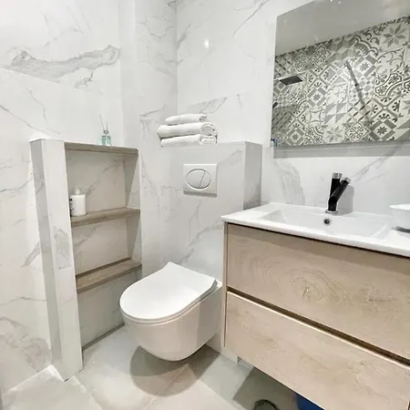 Luna Ensuites Centro Malaga