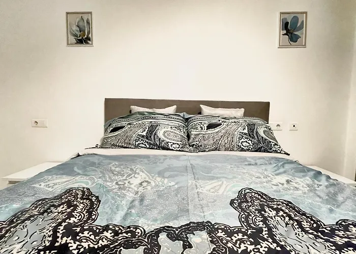 Luna Ensuites Centro شقة مالقة