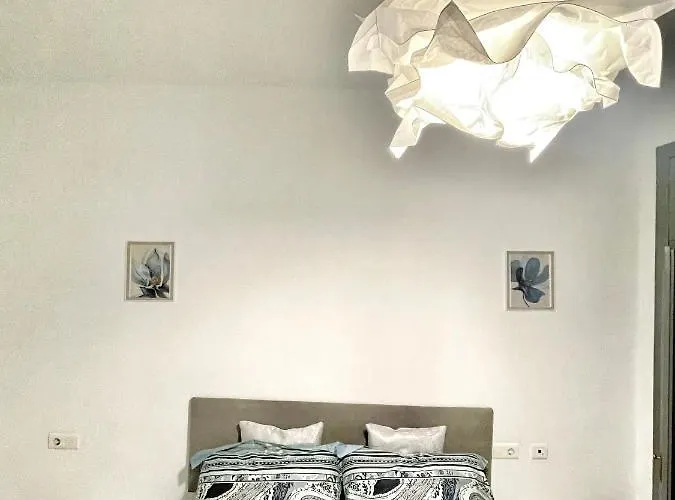 Luna Ensuites Centro مالقة