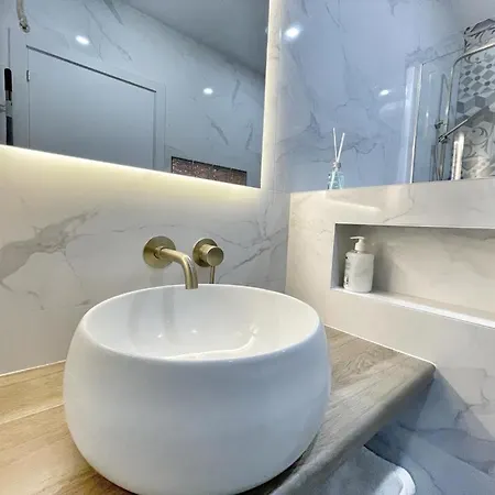 Luna Ensuites Centro 아파트 말라가